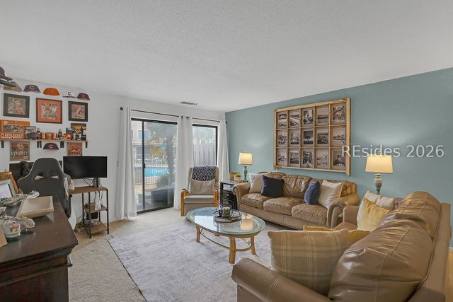 15 Deallyon Ave Apt 100, Hilton Head Island, SC 29928