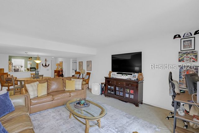 15 Deallyon Ave Apt 100, Hilton Head Island, SC 29928