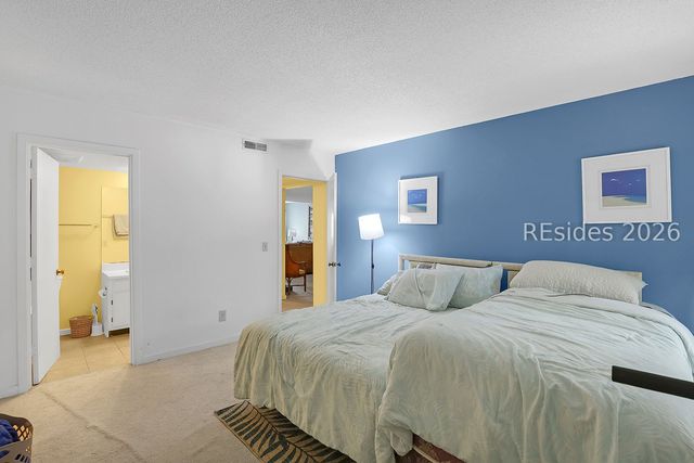 15 Deallyon Ave Apt 100, Hilton Head Island, SC 29928