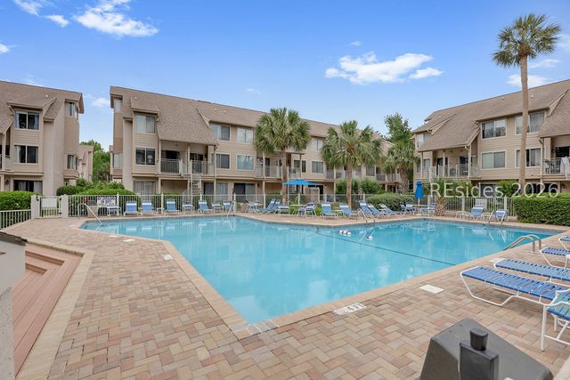 15 Deallyon Ave Apt 100, Hilton Head Island, SC 29928