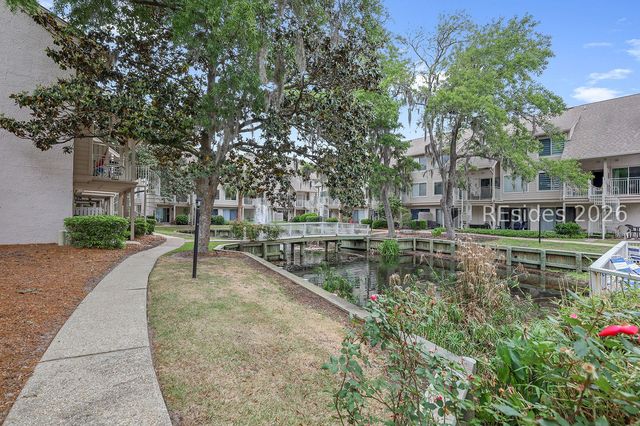 15 Deallyon Ave Apt 100, Hilton Head Island, SC 29928