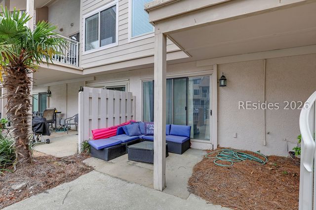 15 Deallyon Ave Apt 100, Hilton Head Island, SC 29928