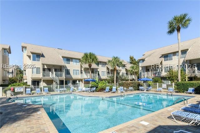 15 Deallyon Ave Apt 100, Hilton Head Island, SC 29928