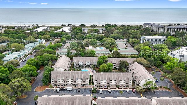 15 Deallyon Ave Apt 100, Hilton Head Island, SC 29928