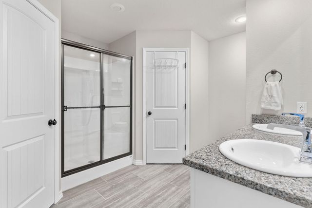 696 N Montego Street, Nixa, MO 65714