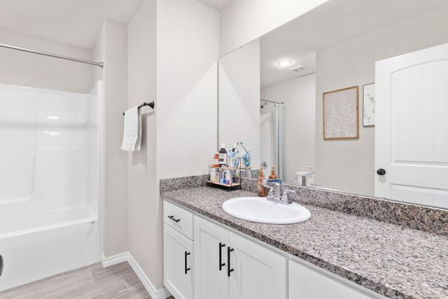 696 N Montego Street, Nixa, MO 65714