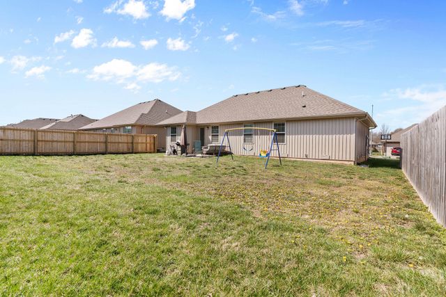 696 N Montego Street, Nixa, MO 65714