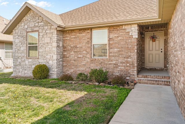 696 N Montego Street, Nixa, MO 65714