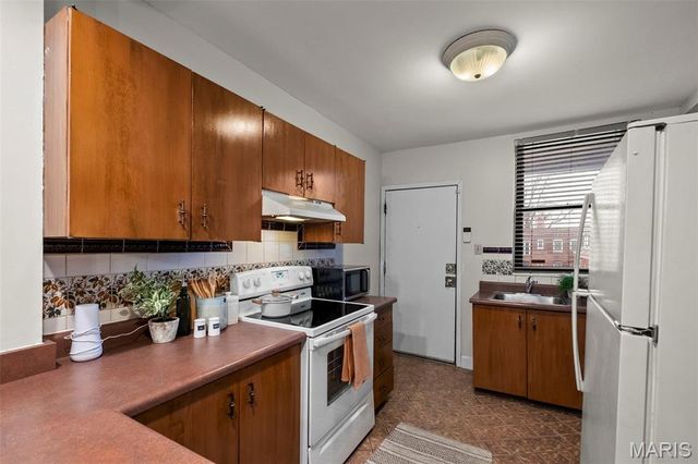 377 N Taylor Avenue 3N, St Louis, MO 63108