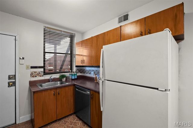 377 N Taylor Avenue 3N, St Louis, MO 63108