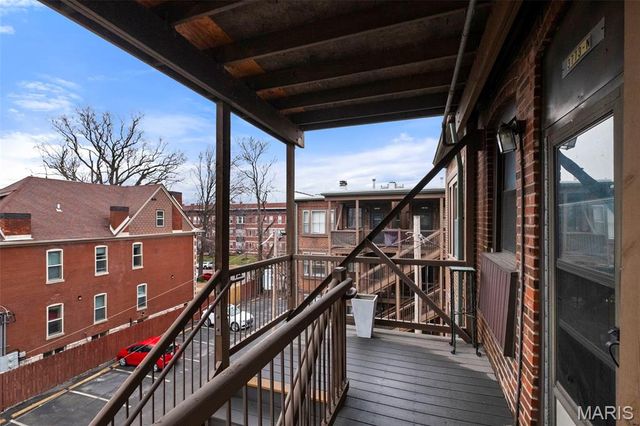 377 N Taylor Avenue 3N, St Louis, MO 63108