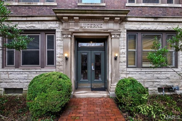 377 N Taylor Avenue 3N, St Louis, MO 63108