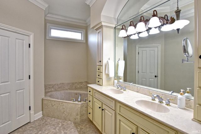 1528 Victoria Green Boulevard, Evansville, IN 47715