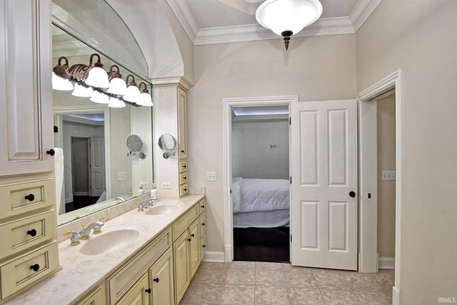 1528 Victoria Green Boulevard, Evansville, IN 47715