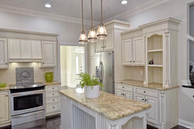 1528 Victoria Green Boulevard, Evansville, IN 47715