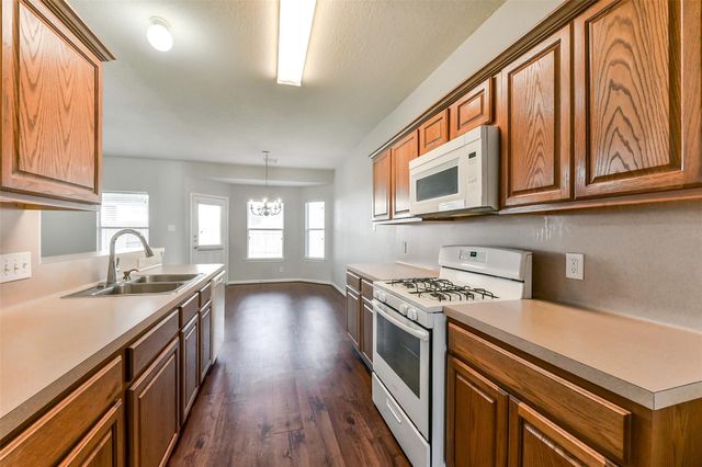 3863 Silverhawk Drive, Katy, TX 77449