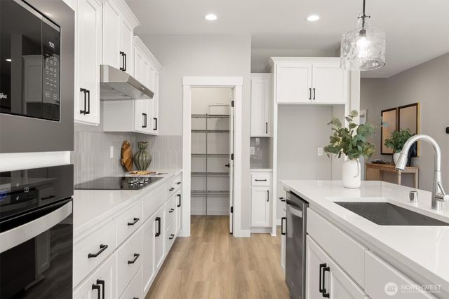 135 SE Airedale Ave, La Center, WA 98629