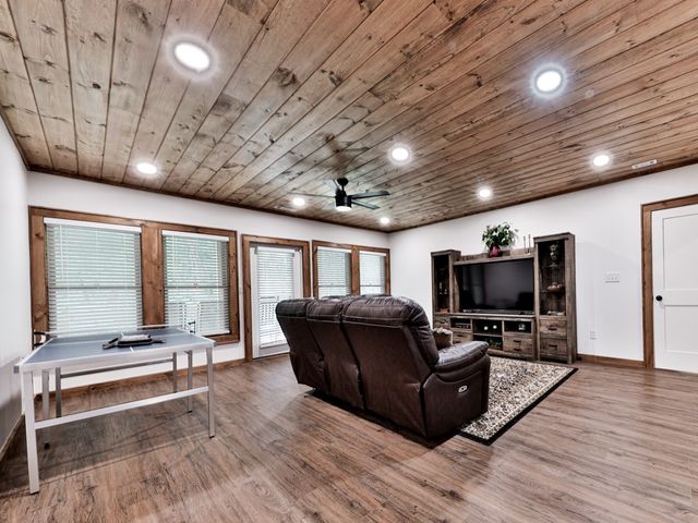 312 Campbell Camp Circle, Blue Ridge, GA 30513