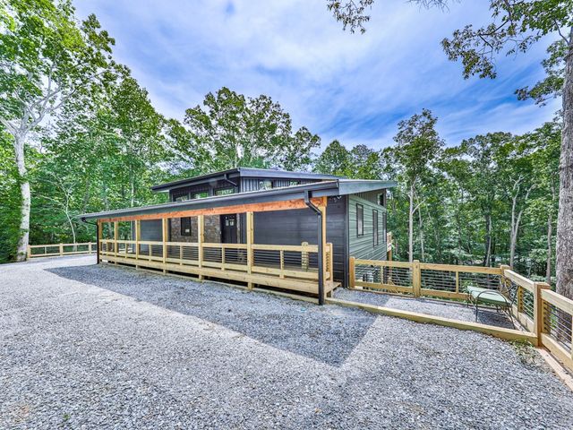312 Campbell Camp Circle, Blue Ridge, GA 30513