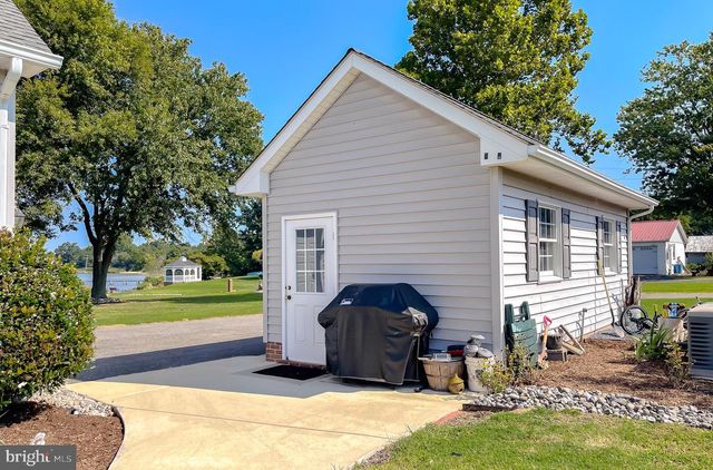 37668 WATERLOO RD, Coltons Point, MD 20626