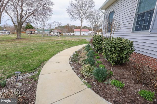 37668 WATERLOO RD, Coltons Point, MD 20626