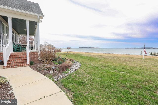 37668 WATERLOO RD, Coltons Point, MD 20626