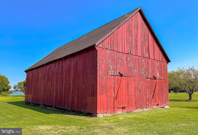 37668 WATERLOO RD, Coltons Point, MD 20626