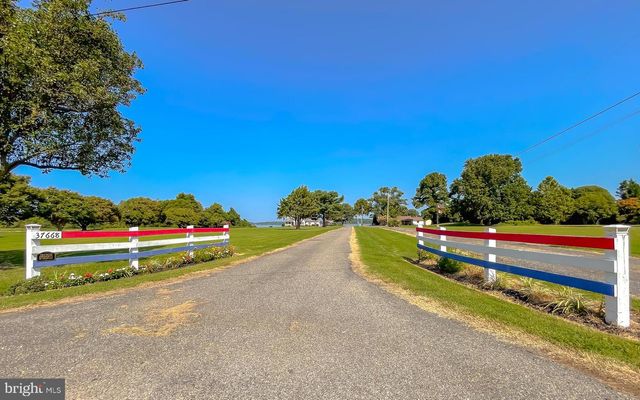 37668 WATERLOO RD, Coltons Point, MD 20626