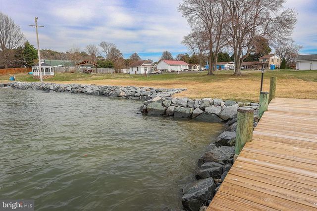 37668 WATERLOO RD, Coltons Point, MD 20626