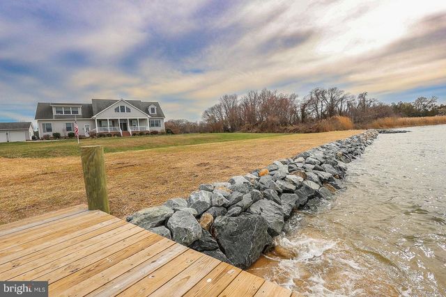 37668 WATERLOO RD, Coltons Point, MD 20626