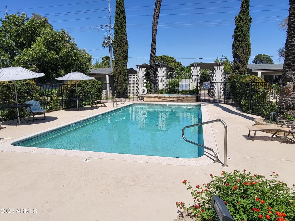 5550 N 12TH Street 24, Phoenix, AZ 85014 — photo 2