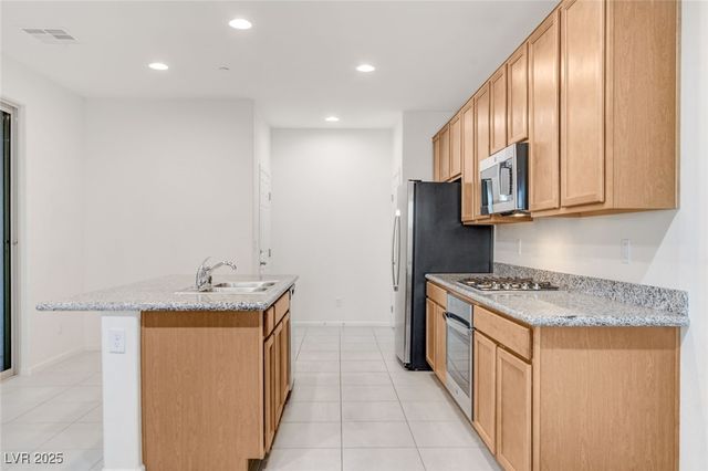 11680 Hamilton Lake Avenue, Las Vegas, NV 89138