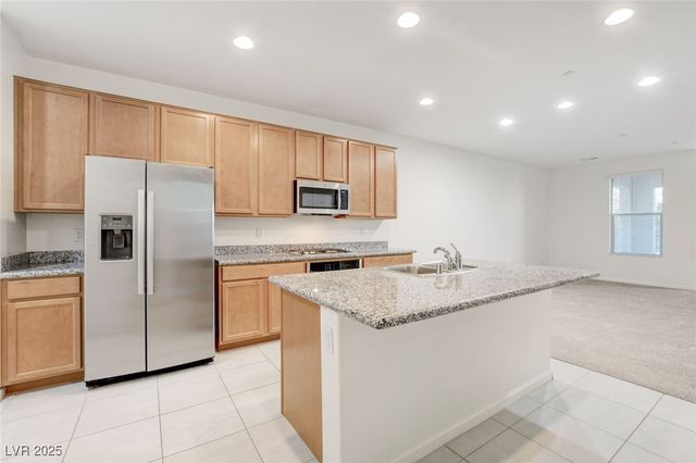 11680 Hamilton Lake Avenue, Las Vegas, NV 89138