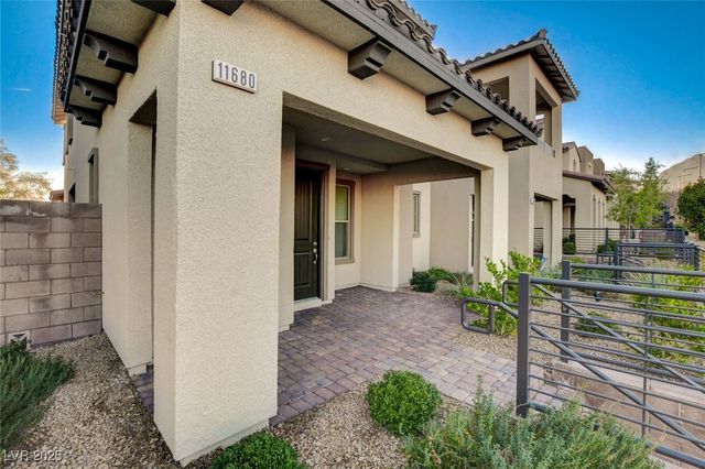 11680 Hamilton Lake Avenue, Las Vegas, NV 89138