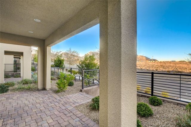 11680 Hamilton Lake Avenue, Las Vegas, NV 89138