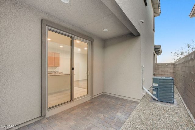 11680 Hamilton Lake Avenue, Las Vegas, NV 89138