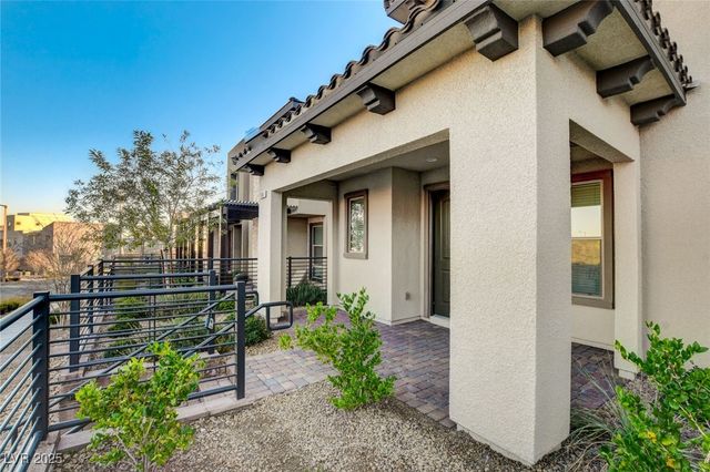 11680 Hamilton Lake Avenue, Las Vegas, NV 89138