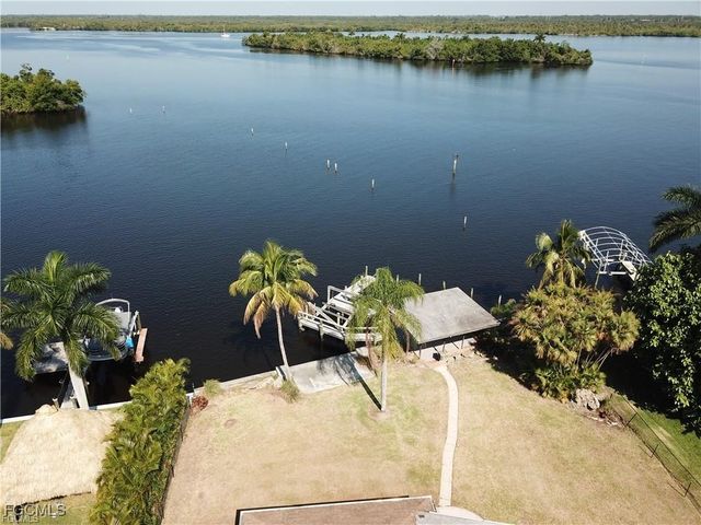 5211 Lake Caloosa DR, Fort Myers, FL 33905