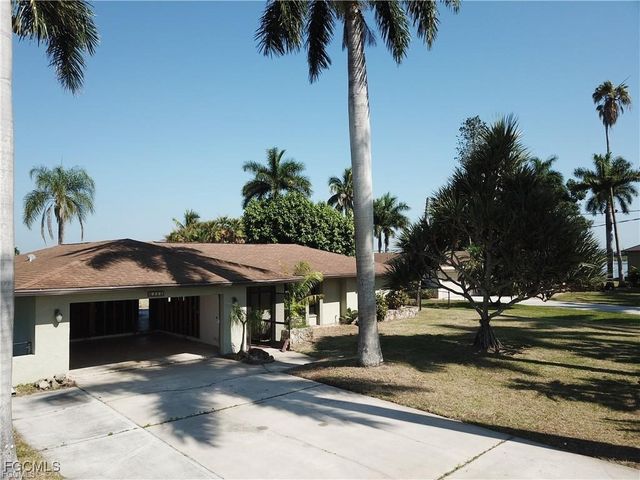 5211 Lake Caloosa DR, Fort Myers, FL 33905