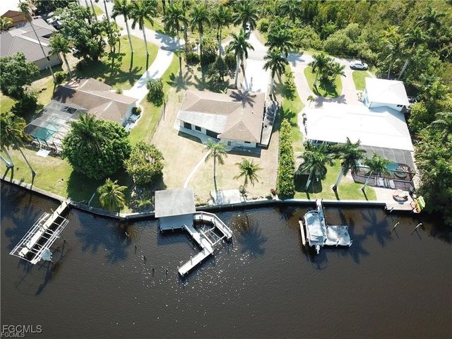 5211 Lake Caloosa DR, Fort Myers, FL 33905