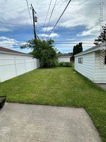 17416 Veronica Avenue, Eastpointe, MI 48021