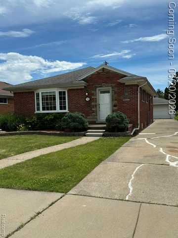 17416 Veronica Avenue, Eastpointe, MI 48021
