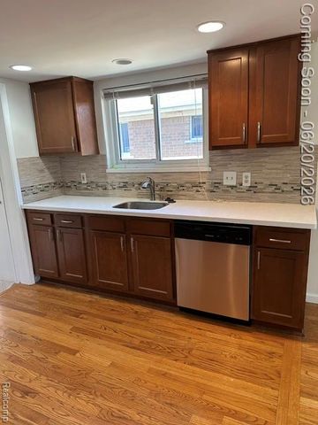 17416 Veronica Avenue, Eastpointe, MI 48021
