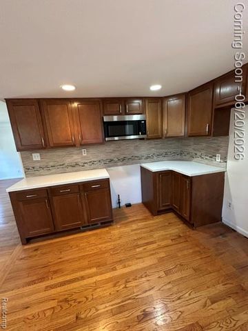 17416 Veronica Avenue, Eastpointe, MI 48021