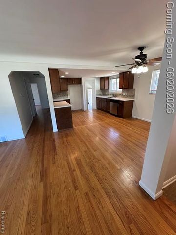 17416 Veronica Avenue, Eastpointe, MI 48021