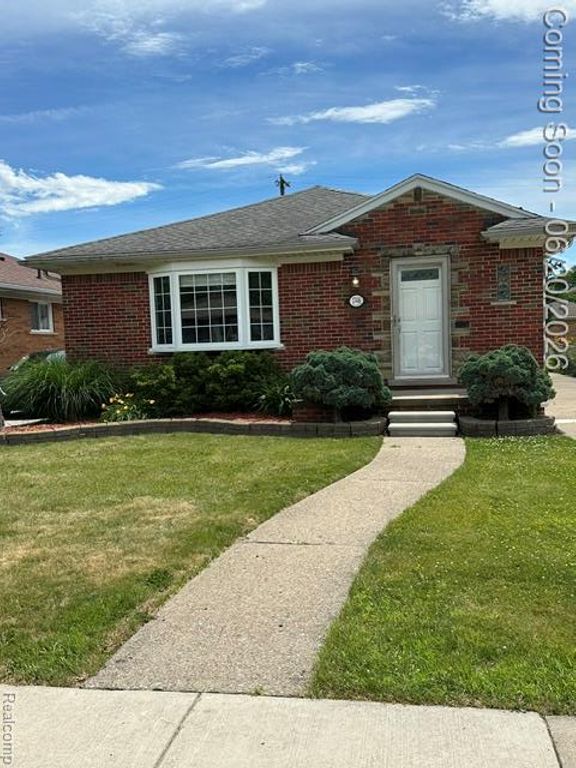 17416 Veronica Avenue, Eastpointe, MI 48021