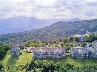 1260 Ski View Drive, Gatlinburg, TN 37738
