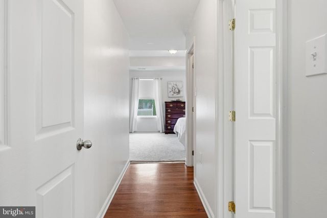 33 CHENNAULT TRL, Falling Waters, WV 25419