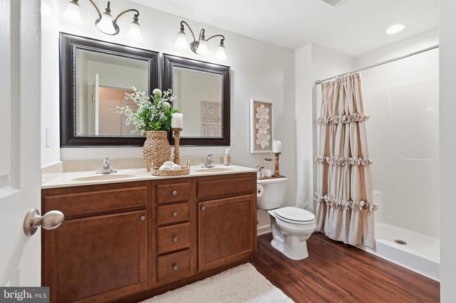 33 CHENNAULT TRL, Falling Waters, WV 25419