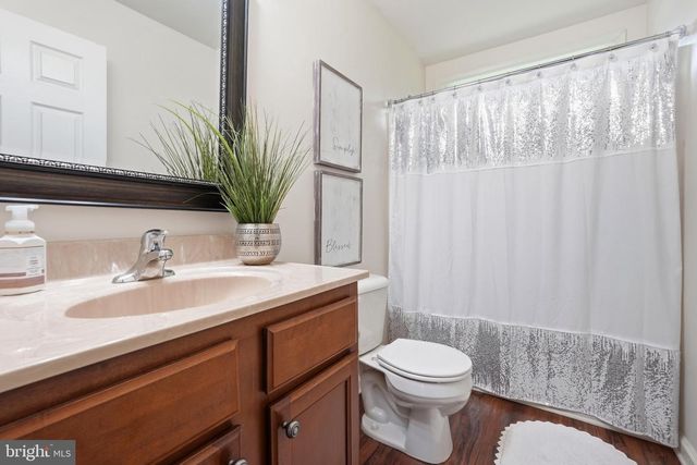 33 CHENNAULT TRL, Falling Waters, WV 25419